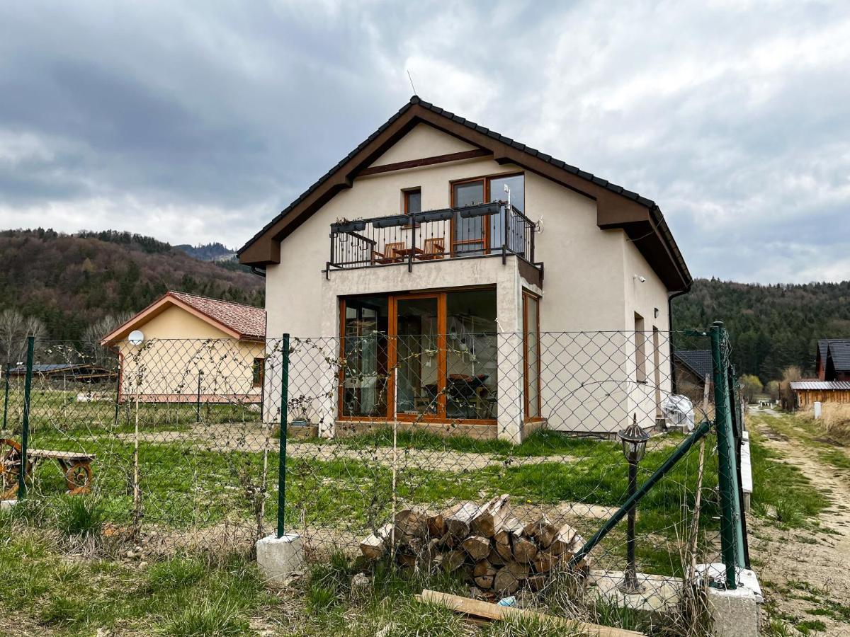 Dovolenkova Chata Valča Exteriér fotografie